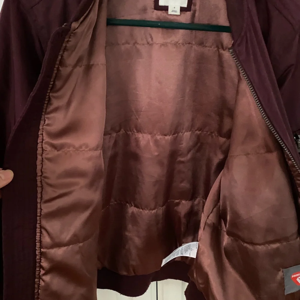 Gap Woman’s Bomber Jacket . Size Small . Burgundy color. - Picture 11 of 14